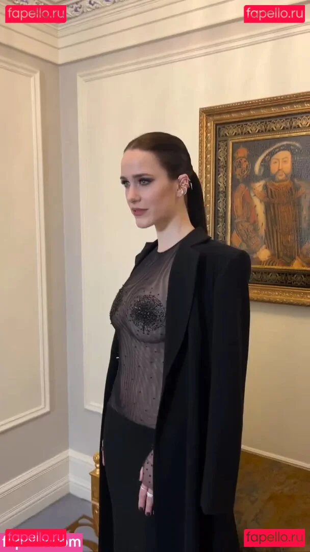 Rachel Brosnahan Onlyfans Photo Gallery 