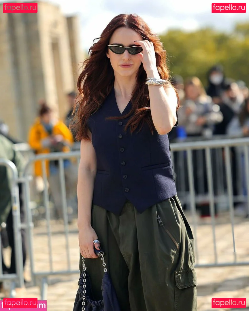 Rachel Brosnahan Onlyfans Photo Gallery 