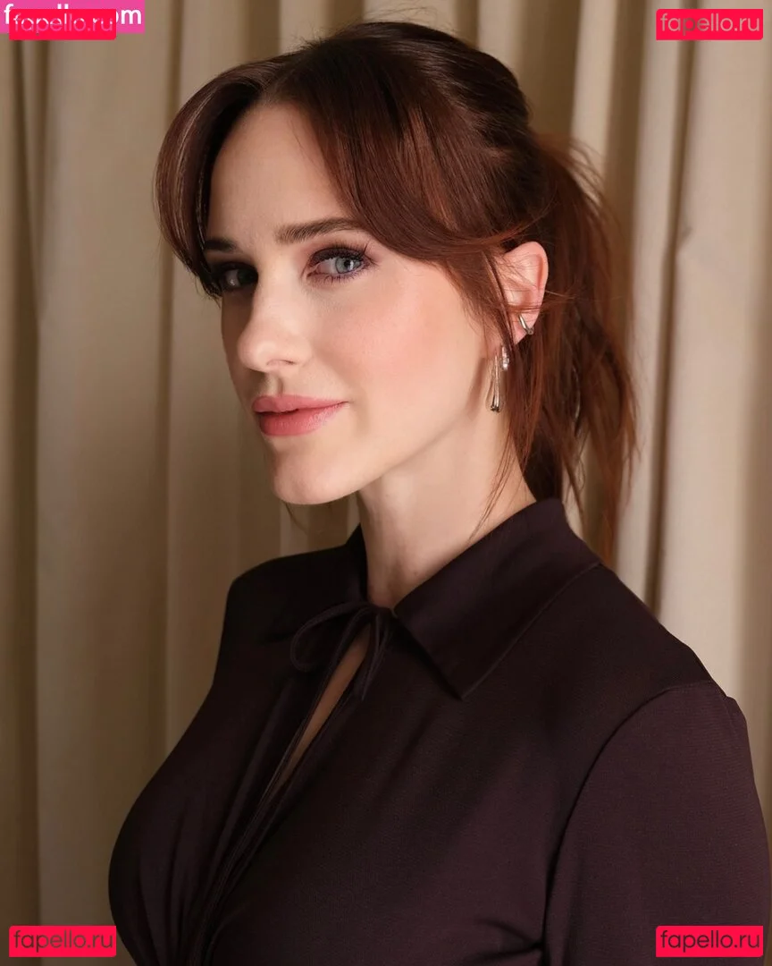 Rachel Brosnahan Onlyfans Photo Gallery 