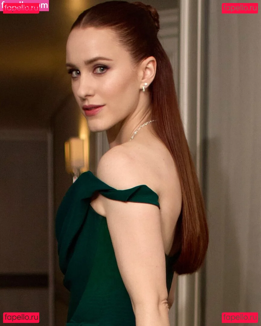 Rachel Brosnahan Onlyfans Photo Gallery 