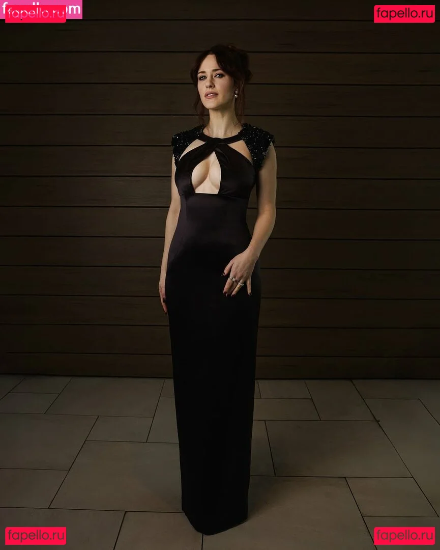 Rachel Brosnahan Onlyfans Photo Gallery 