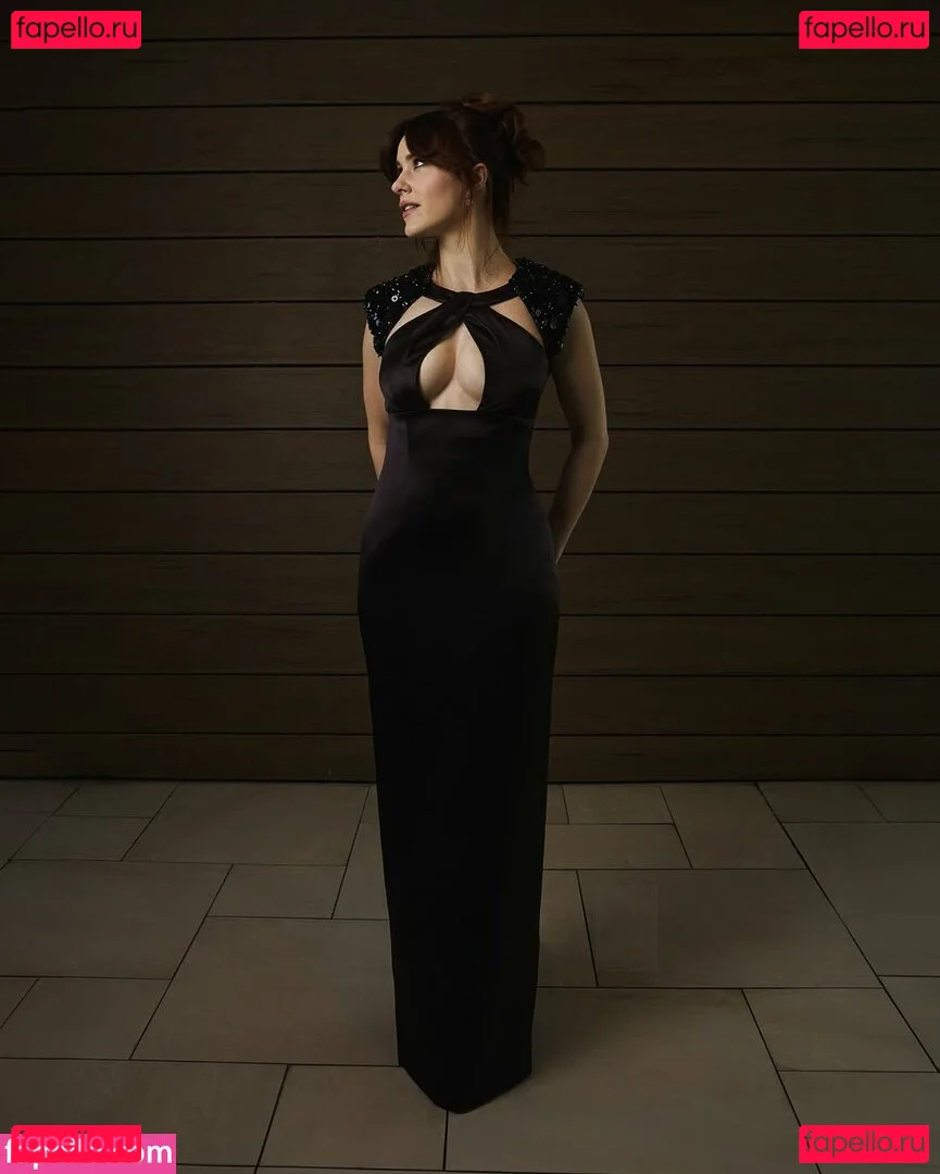 Rachel Brosnahan Onlyfans Photo Gallery 