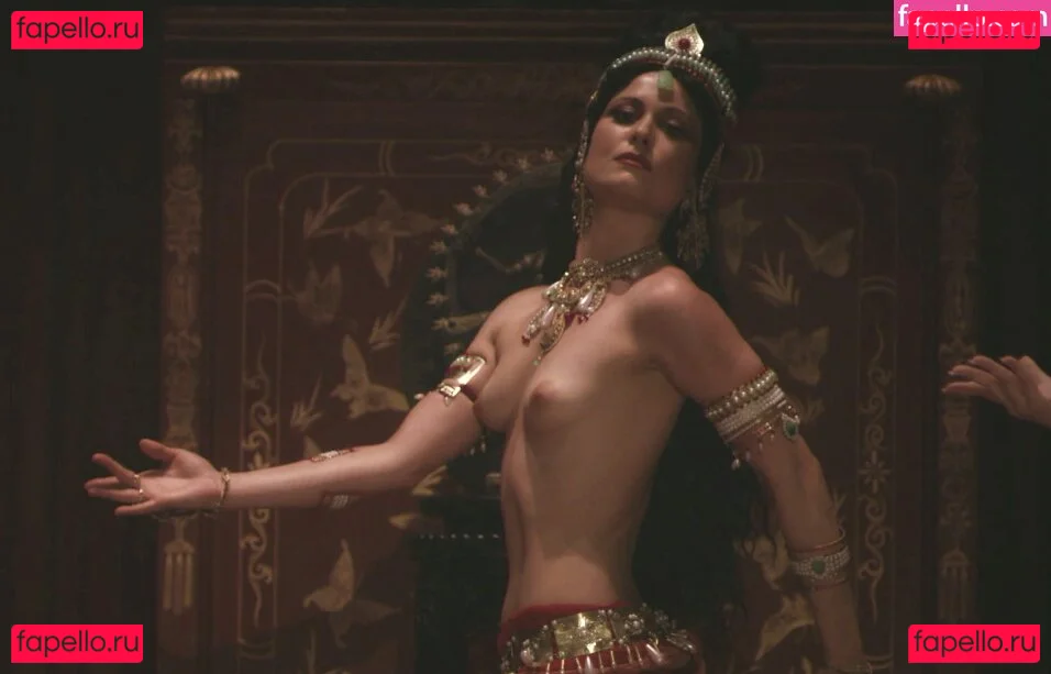 Rachel Brosnahan Onlyfans Photo Gallery 