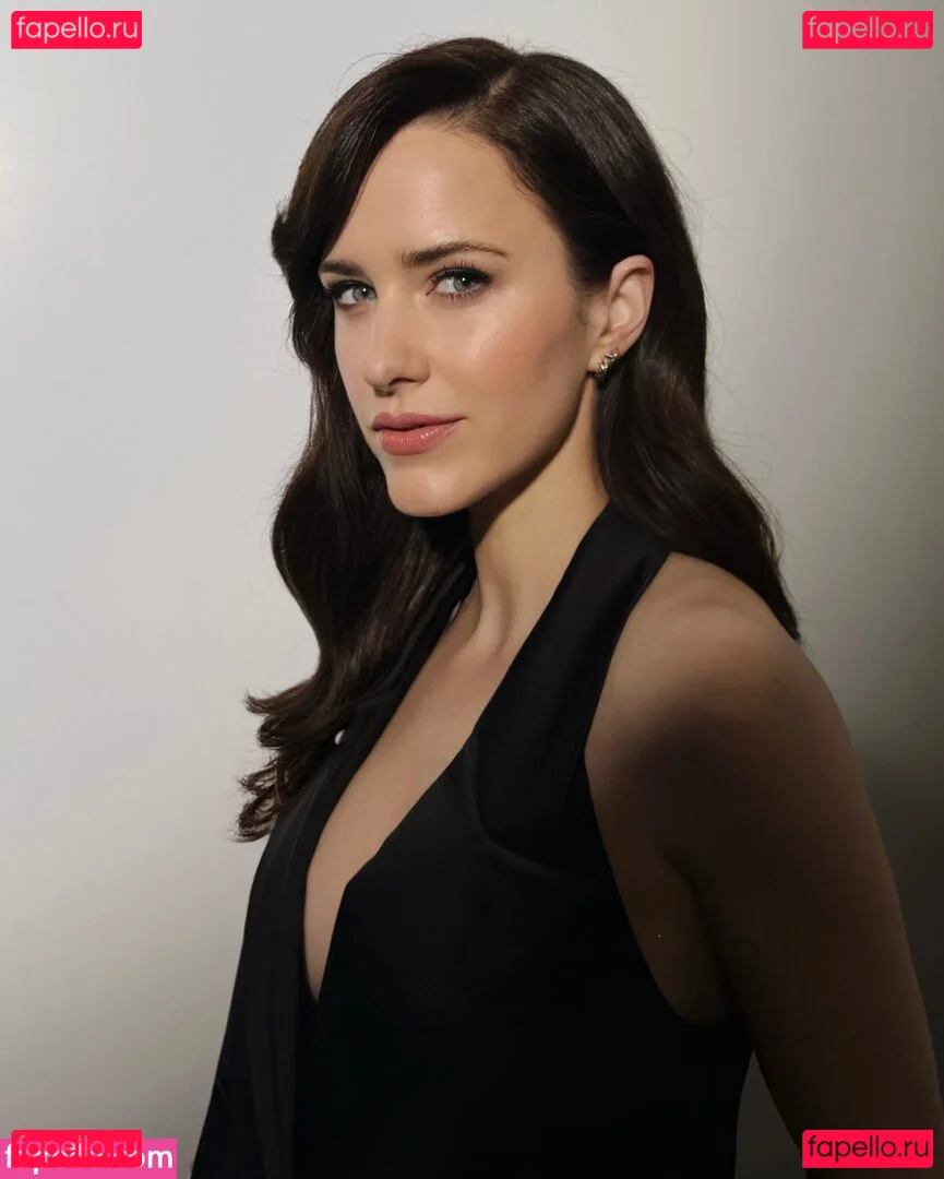 Rachel Brosnahan Onlyfans Photo Gallery 