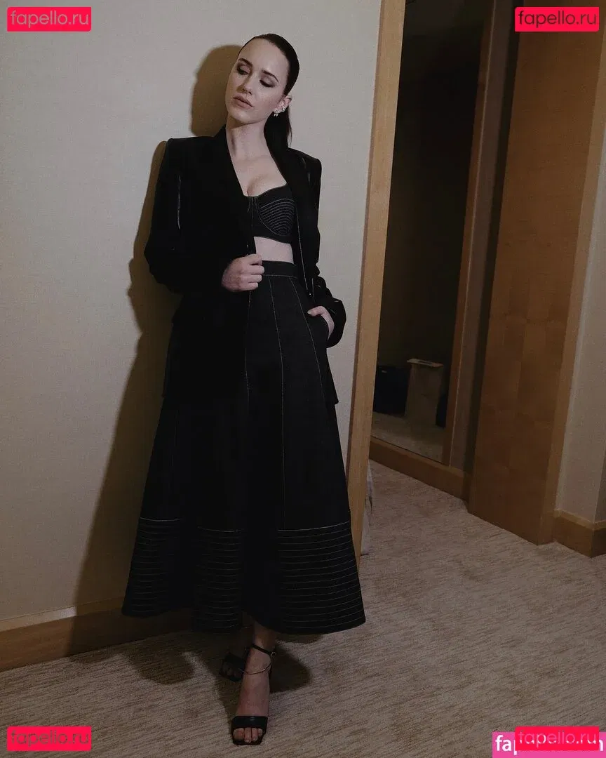 Rachel Brosnahan Onlyfans Photo Gallery 