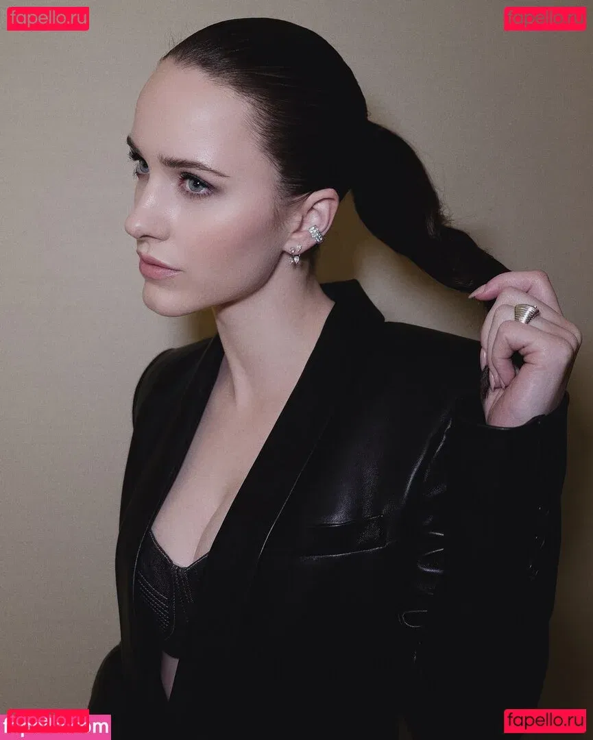 Rachel Brosnahan Onlyfans Photo Gallery 