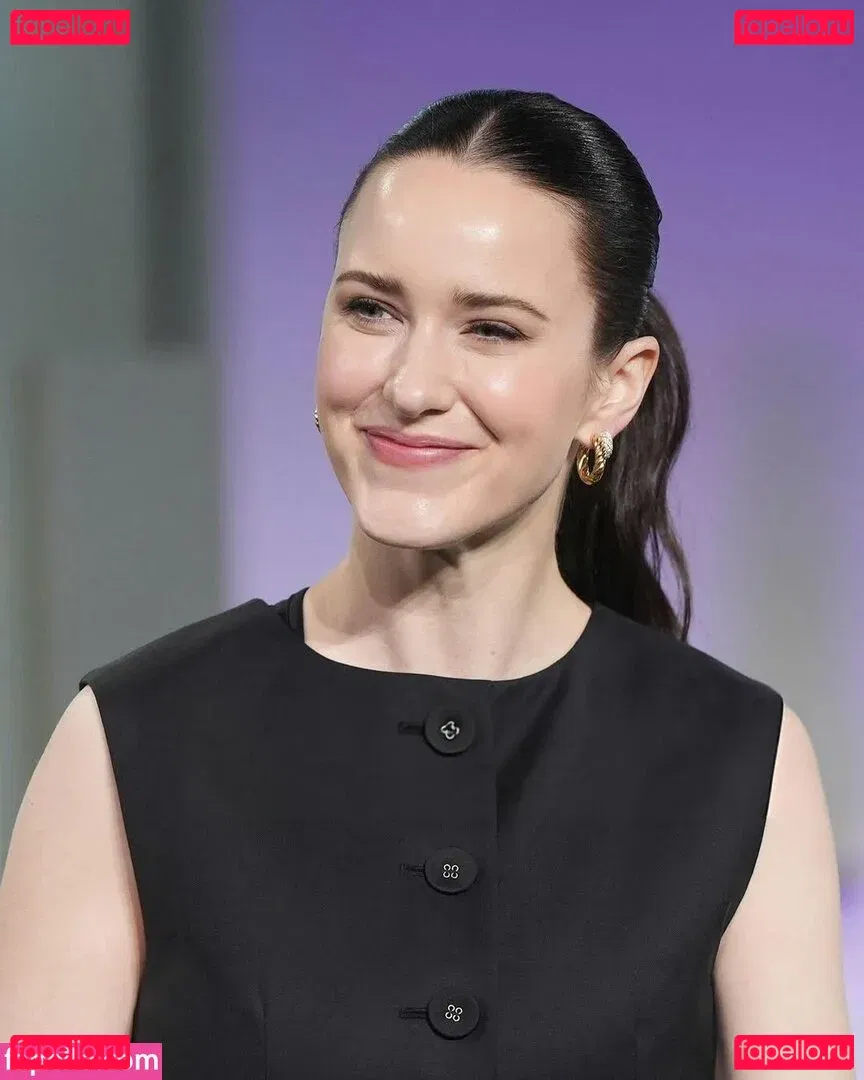 Rachel Brosnahan Onlyfans Photo Gallery 