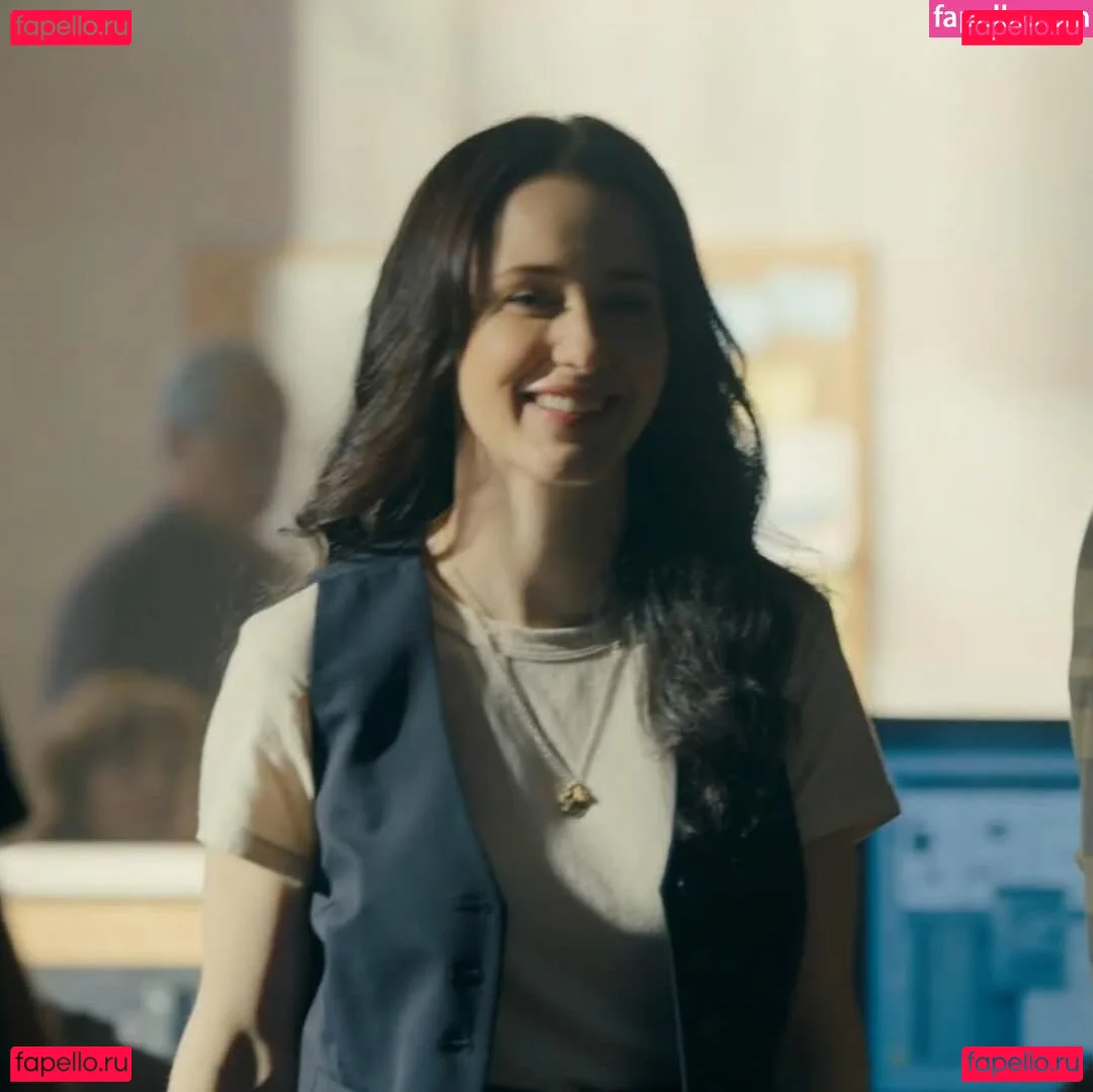 Rachel Brosnahan Onlyfans Photo Gallery 