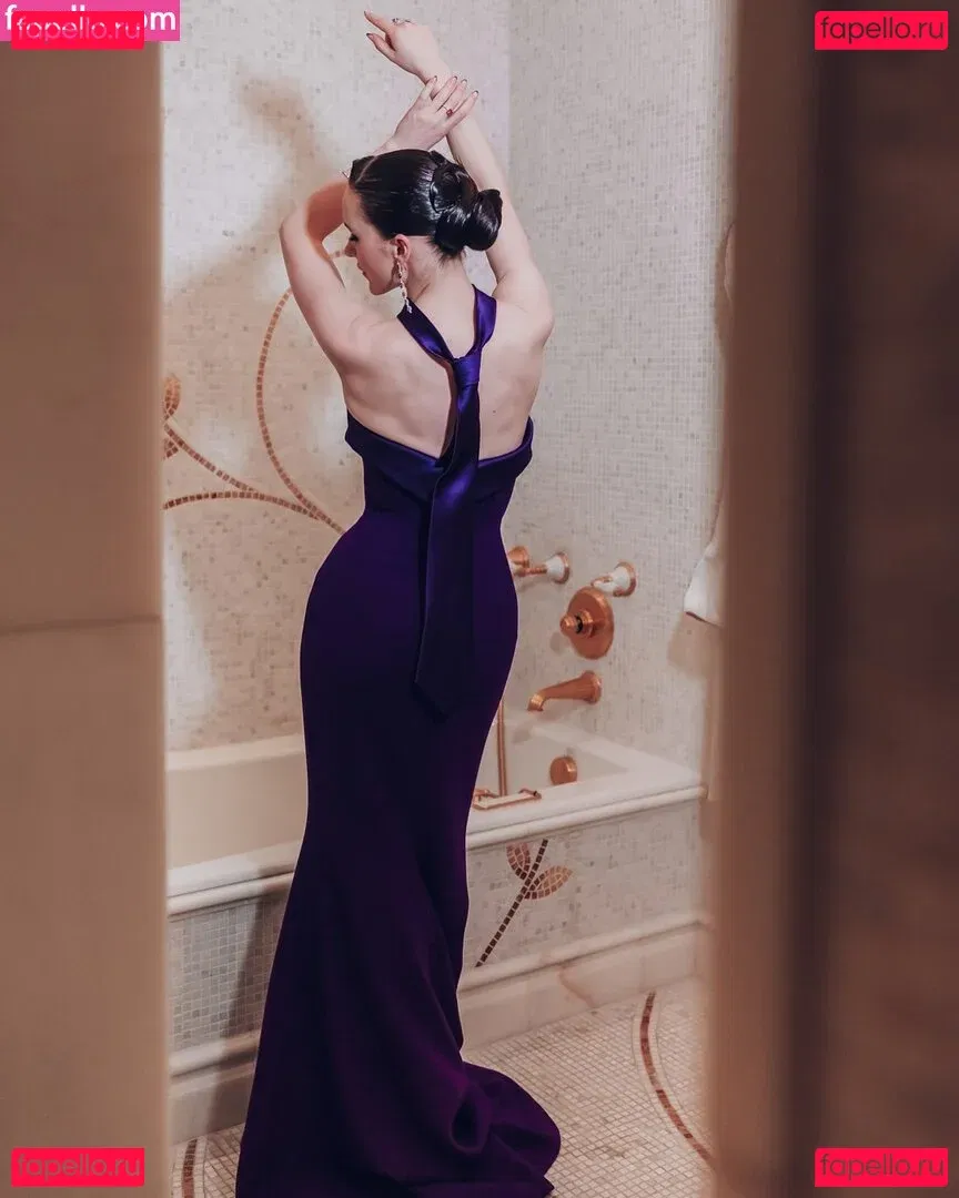 Rachel Brosnahan Onlyfans Photo Gallery 