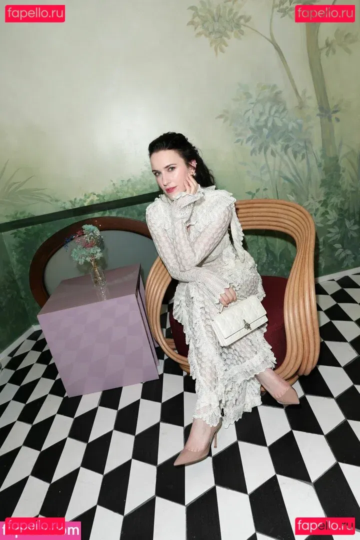 Rachel Brosnahan Onlyfans Photo Gallery 