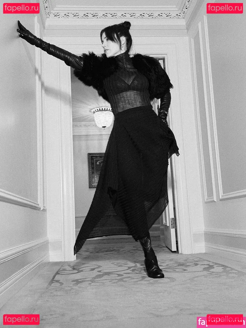 Rachel Brosnahan Onlyfans Photo Gallery 