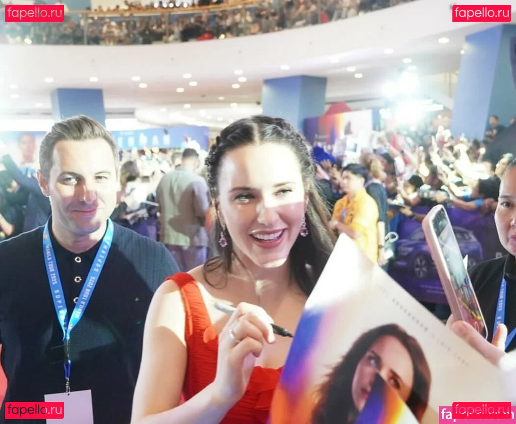 Rachel Brosnahan Onlyfans Photo Gallery 