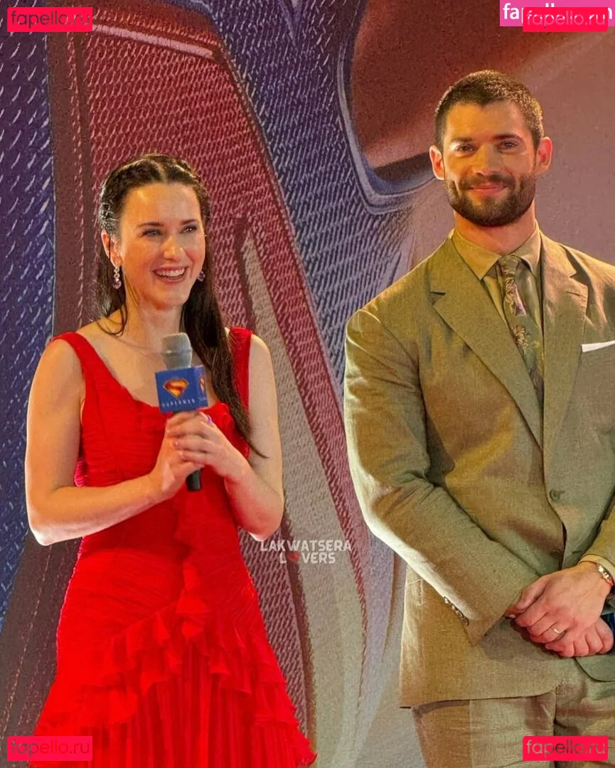 Rachel Brosnahan Onlyfans Photo Gallery 