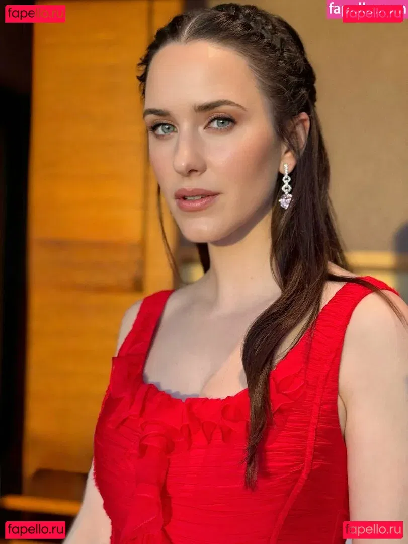 Rachel Brosnahan Onlyfans Photo Gallery 