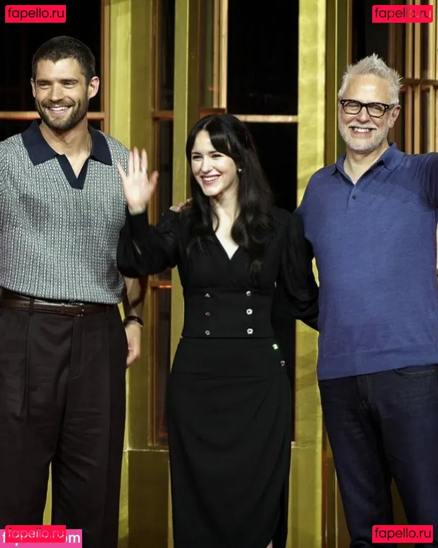 Rachel Brosnahan Onlyfans Photo Gallery 