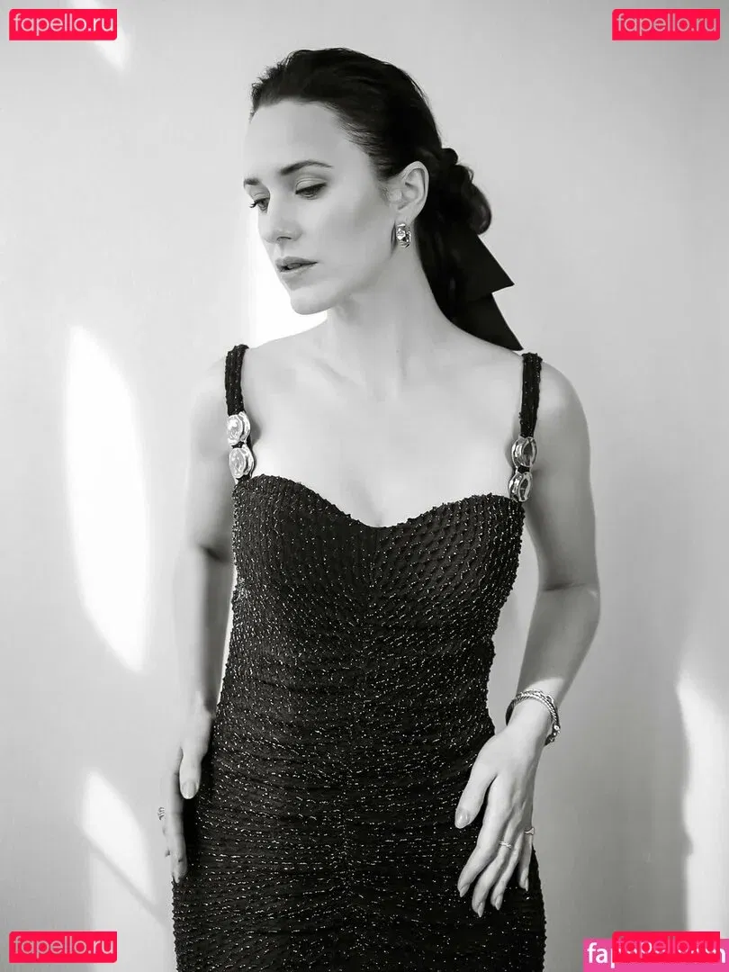 Rachel Brosnahan Onlyfans Photo Gallery 