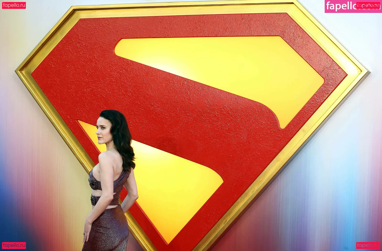 Rachel Brosnahan Onlyfans Photo Gallery 