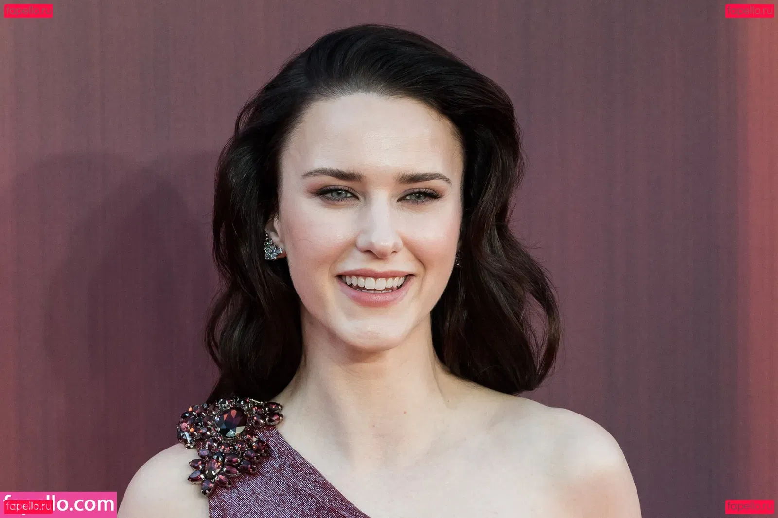 Rachel Brosnahan Onlyfans Photo Gallery 