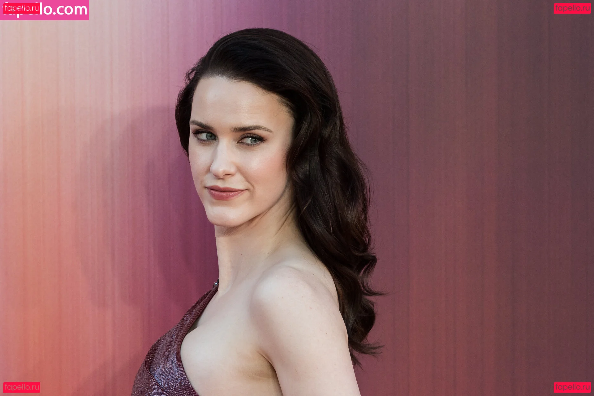 Rachel Brosnahan Onlyfans Photo Gallery 