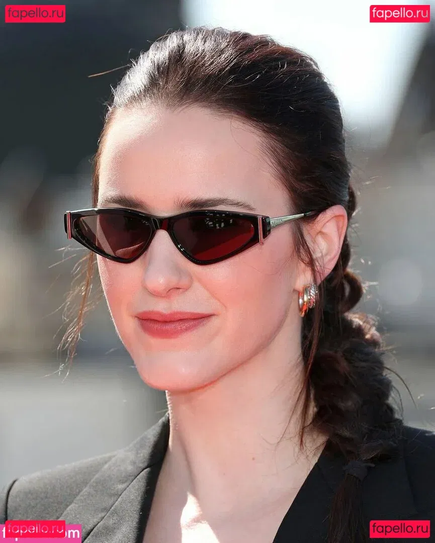 Rachel Brosnahan Onlyfans Photo Gallery 