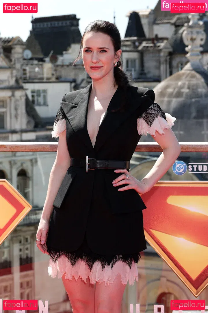 Rachel Brosnahan Onlyfans Photo Gallery 