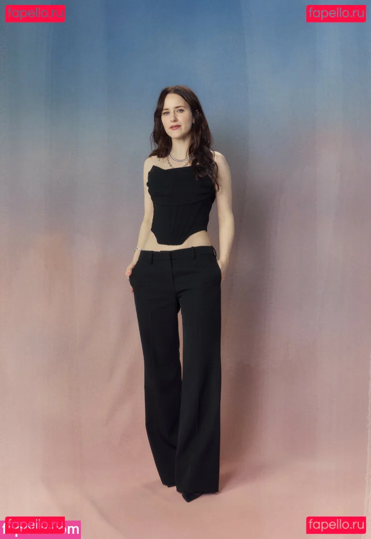 Rachel Brosnahan Onlyfans Photo Gallery 