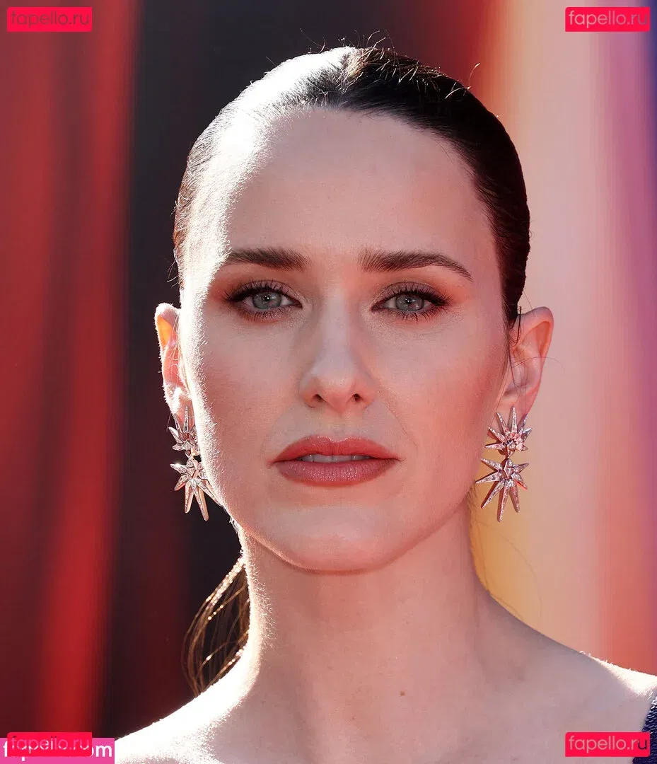 Rachel Brosnahan Onlyfans Photo Gallery 