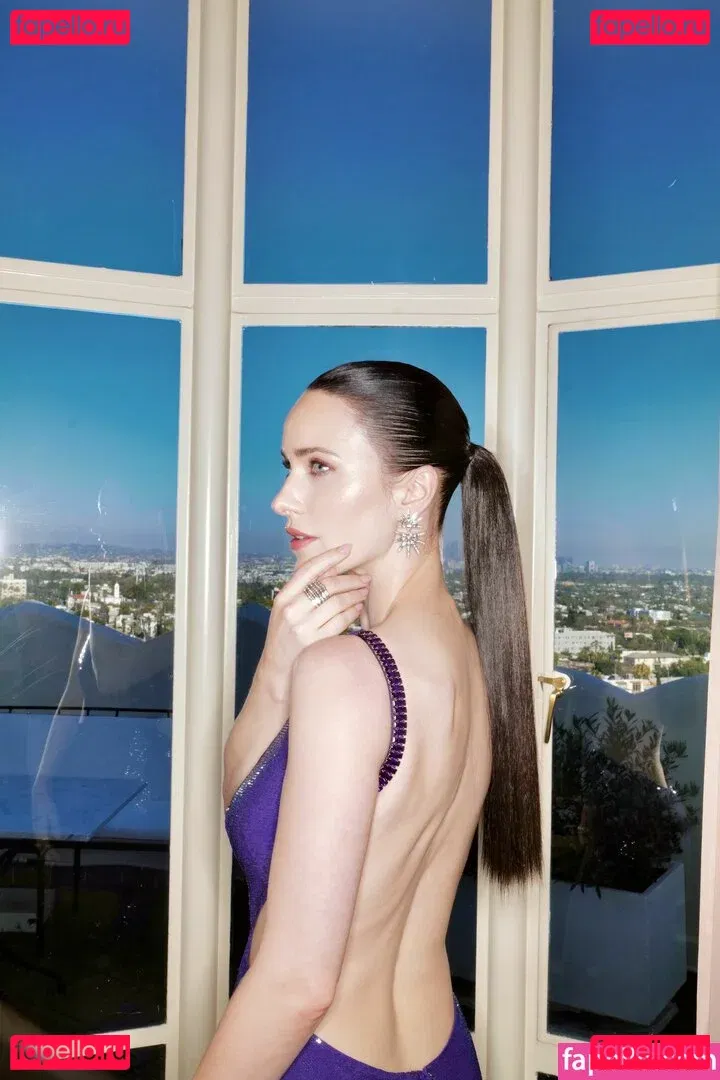 Rachel Brosnahan Onlyfans Photo Gallery 