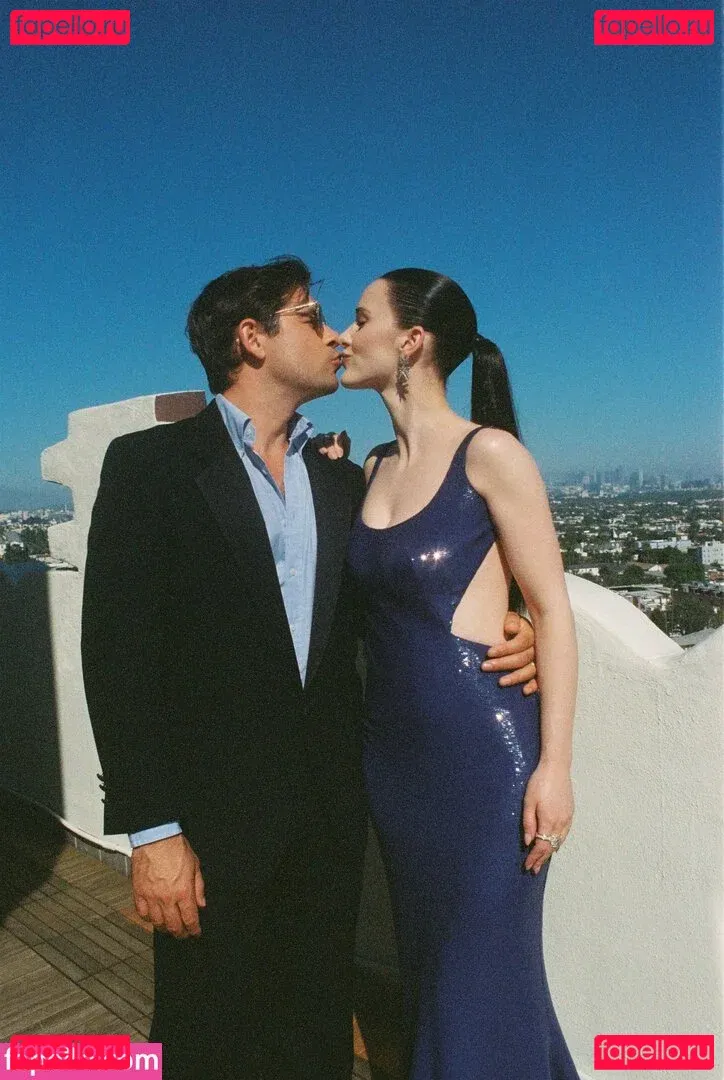 Rachel Brosnahan Onlyfans Photo Gallery 