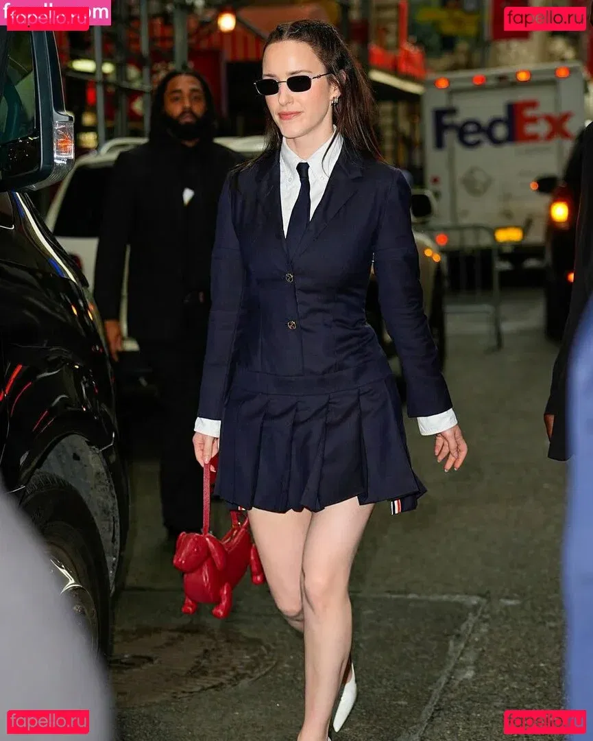 Rachel Brosnahan Onlyfans Photo Gallery 