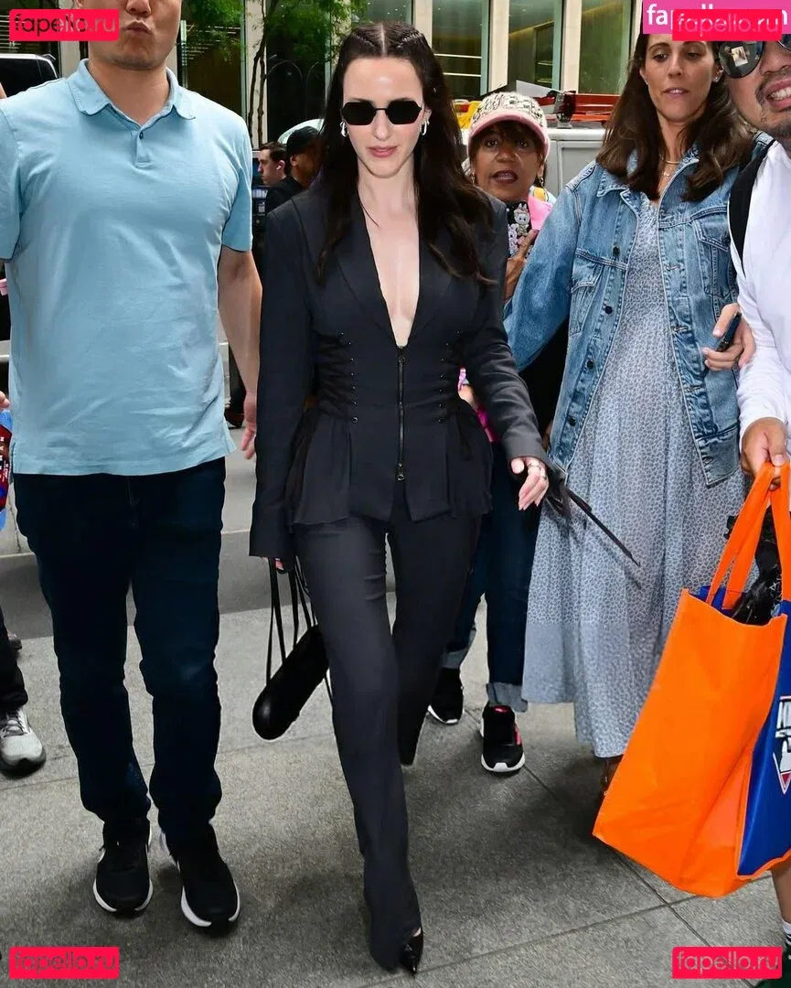 Rachel Brosnahan Onlyfans Photo Gallery 