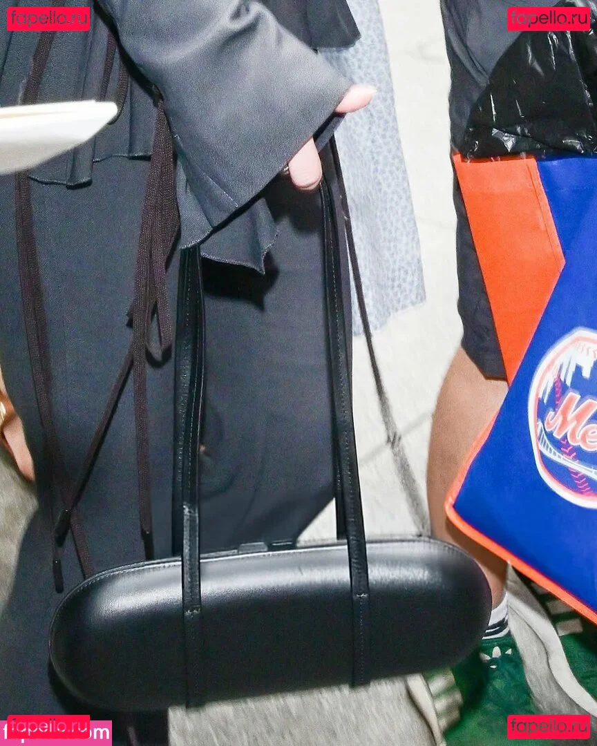 Rachel Brosnahan Onlyfans Photo Gallery 