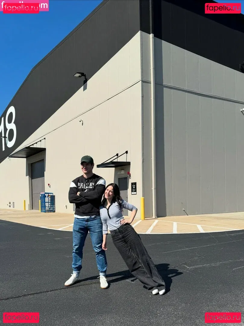 Rachel Brosnahan Onlyfans Photo Gallery 