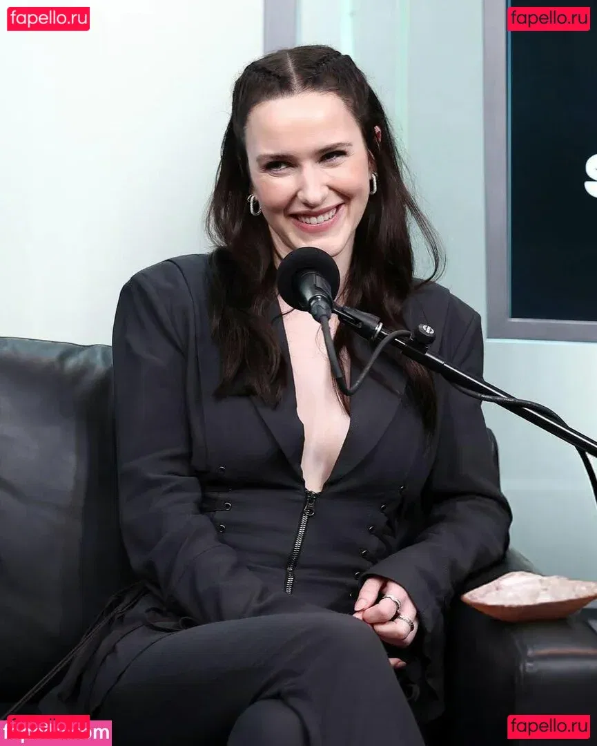 Rachel Brosnahan Onlyfans Photo Gallery 