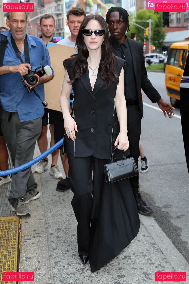 Rachel Brosnahan Onlyfans Photo Gallery 