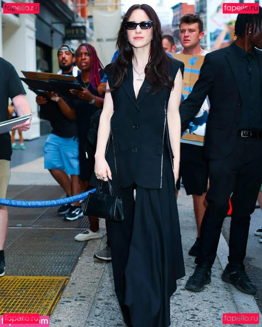 Rachel Brosnahan Onlyfans Photo Gallery 