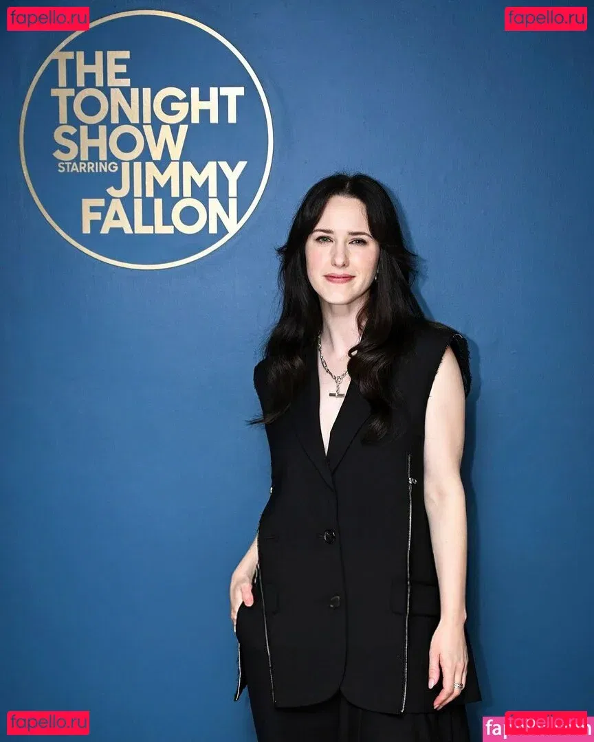 Rachel Brosnahan Onlyfans Photo Gallery 