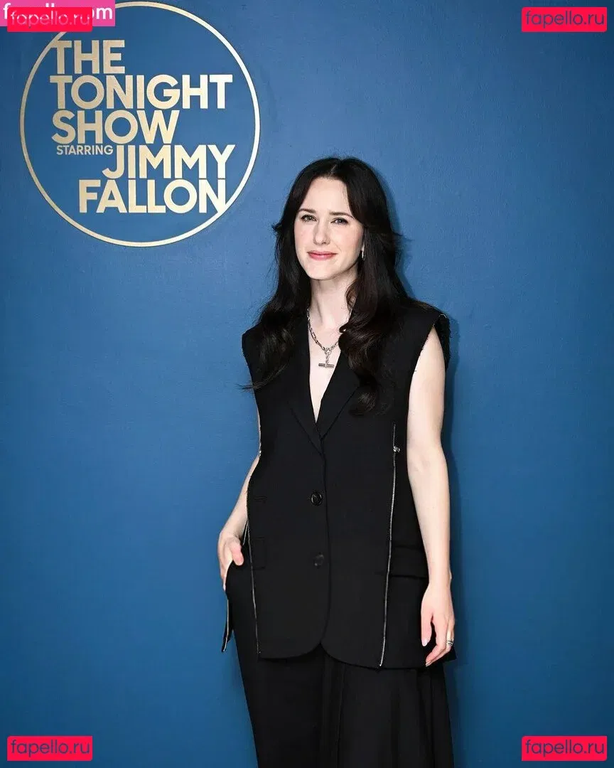 Rachel Brosnahan Onlyfans Photo Gallery 