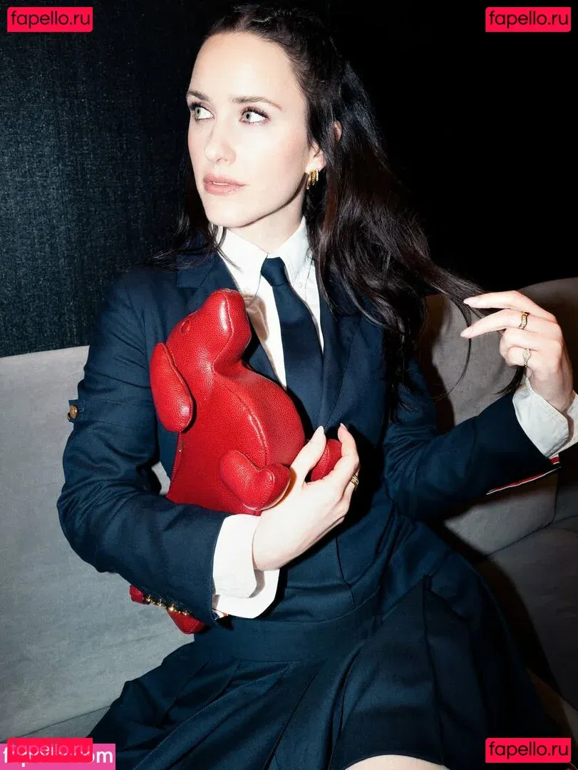 Rachel Brosnahan Onlyfans Photo Gallery 