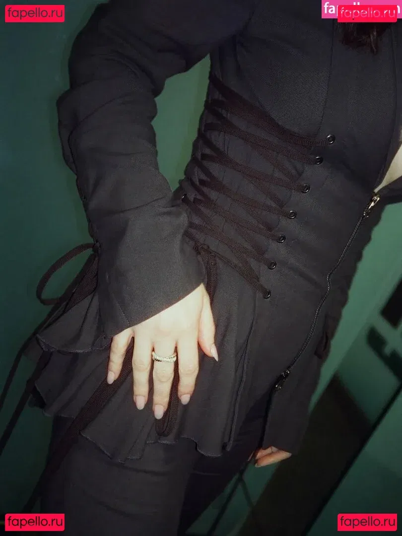 Rachel Brosnahan Onlyfans Photo Gallery 