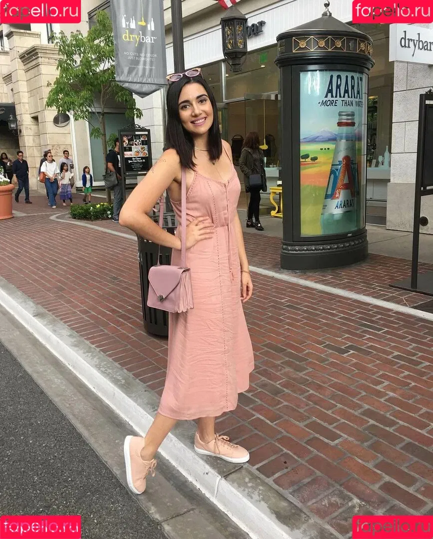 Safiya Nygaard Onlyfans Photo Gallery 