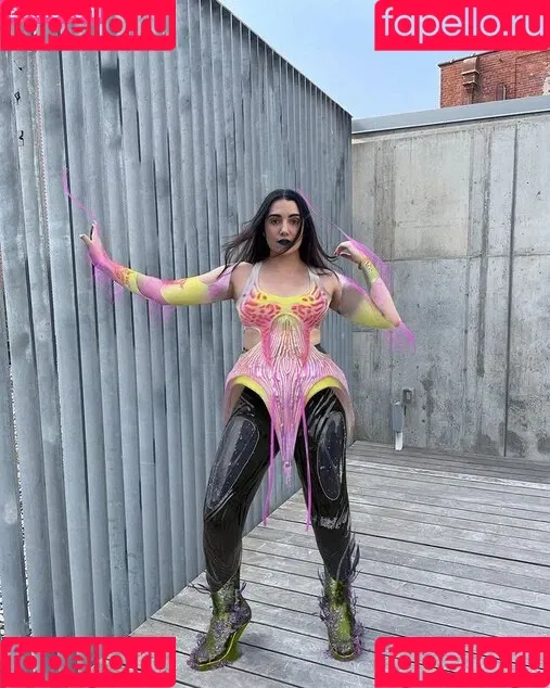 Safiya Nygaard Onlyfans Photo Gallery 
