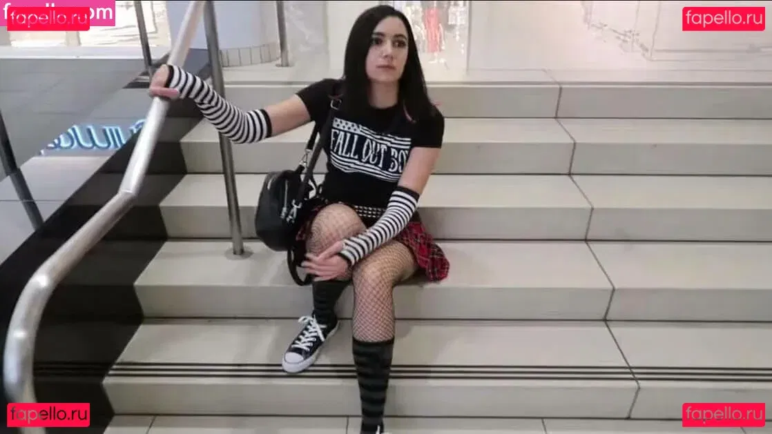 Safiya Nygaard Onlyfans Photo Gallery 