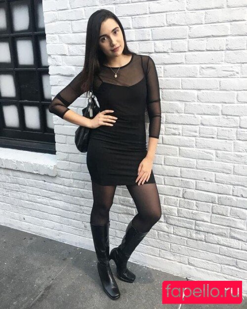 Safiya Nygaard Nude Onlyfans Photo 35