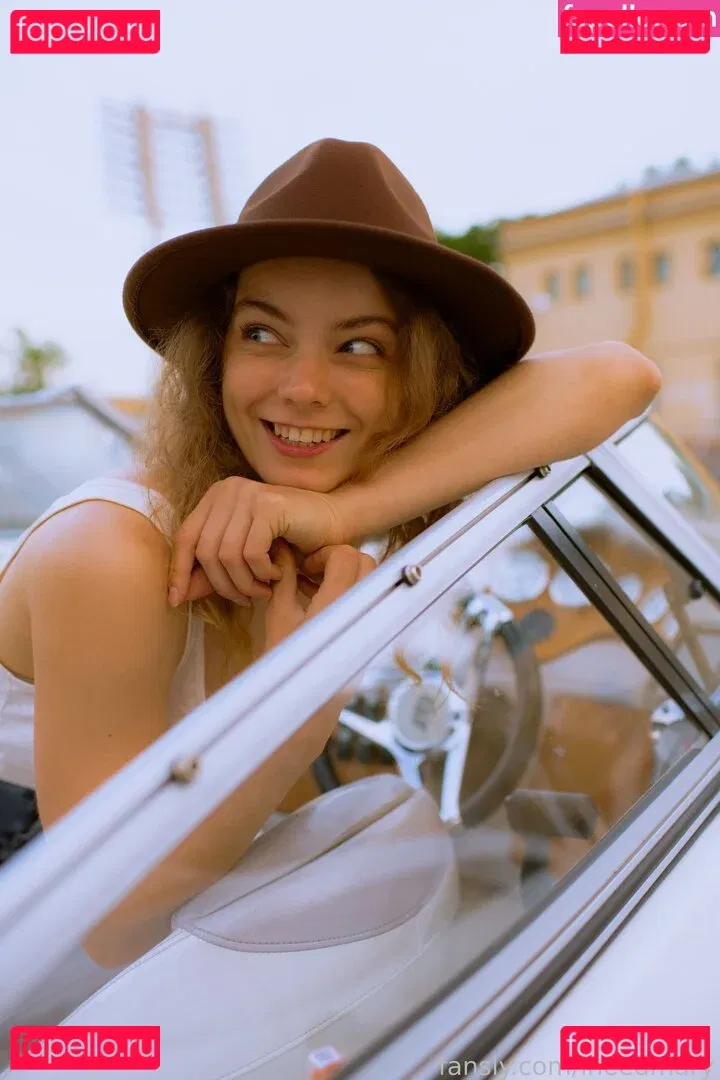 ineedmary Onlyfans Photo Gallery 