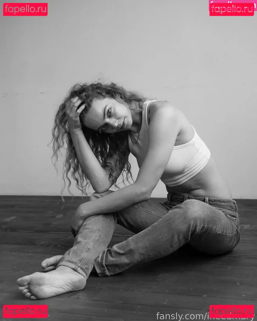ineedmary Onlyfans Photo Gallery 