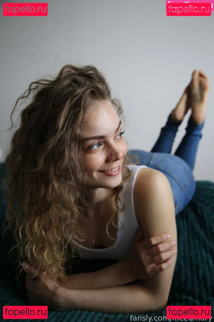 ineedmary Onlyfans Photo Gallery 