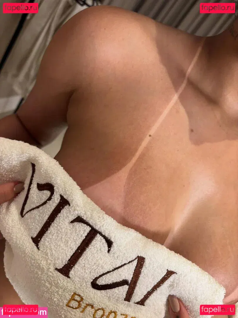 Taina Costa Onlyfans Photo Gallery 