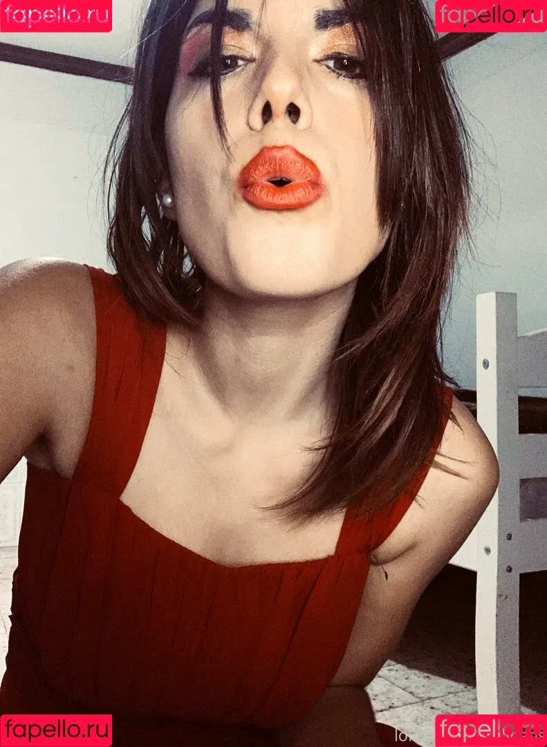 lolitakiwis Onlyfans Photo Gallery 