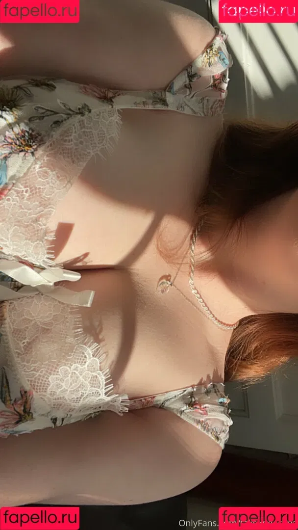fakekneecaps Onlyfans Photo Gallery 